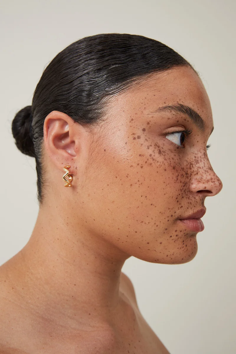 روبي Mid Hoop Earring